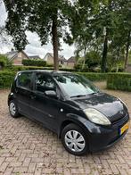 Daihatsu Sirion 1.3 2006 Zwart, Auto's, Daihatsu, Voorwielaandrijving, 4 cilinders, Zwart, Handgeschakeld
