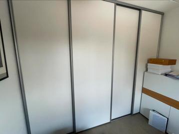 Schuifdeur(kast) met binnenkast beschikbaar voor biedingen