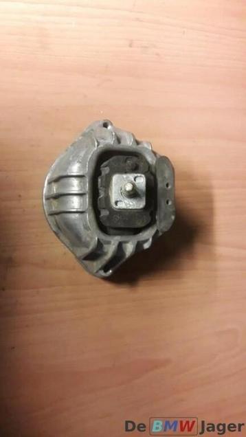 Motorsteun  BMW 3-serie E90 benzine 22116760330 beschikbaar voor biedingen