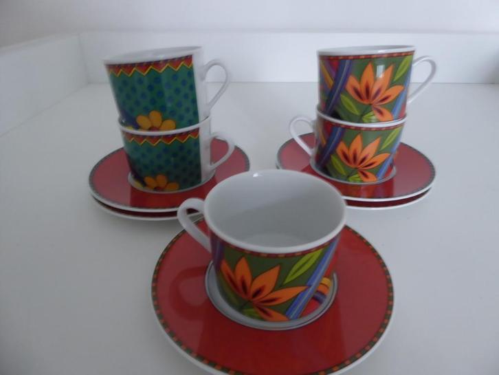 5 kop en schotels met prachtig design als nieuw!!., Huis en Inrichting, Keuken | Servies, Zo goed als nieuw, Kop(pen) en/of Schotel(s)