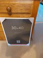 Te koop een nieuwe witte wissellijst 30 x 40 cm, Ophalen of Verzenden, Nieuw