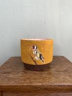 Handbeschilderde bloempot vogel Puttertje, Rond, Ophalen of Verzenden, Zo goed als nieuw, Aardewerk