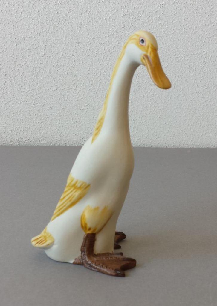 Beeldje Eend - porselein, Verzamelen, Beelden en Beeldjes, Zo goed als nieuw, Dier, Ophalen of Verzenden