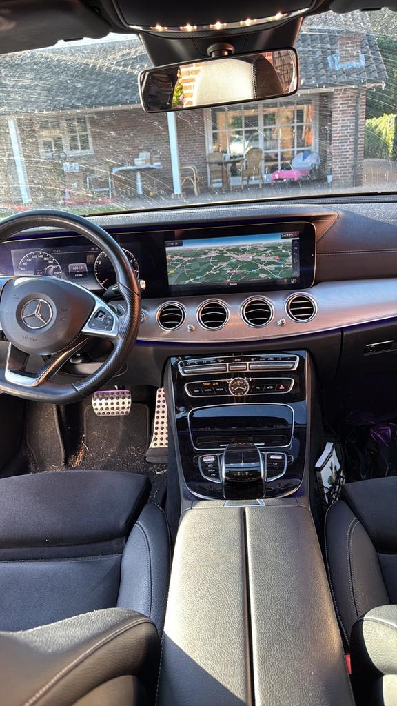 Mercedes-Benz E-Klasse 2.0 E200 Sedan AUT 2017 Grijs, Auto's, Mercedes-Benz, Particulier, E-Klasse, Airbags, Airconditioning, Apple Carplay