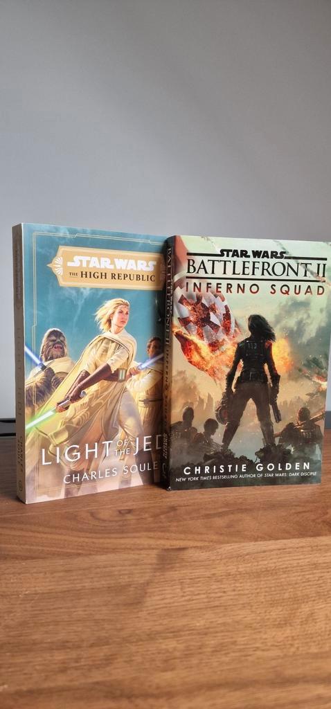 2 Star Wars boeken,  Inferno Squad & Light of the Jedi, Boeken, Science fiction, Zo goed als nieuw, Ophalen of Verzenden