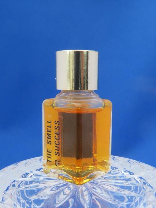Mini - ONBEKEND - The Smell of Succes - 5ml - p - 4,9cm, Verzamelen, Parfumverzamelingen, Zo goed als nieuw, Miniatuur, Gevuld