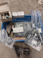 -een bak met nieuwe Audi onderdelen, Auto-onderdelen, Ophalen of Verzenden, Nieuw, Audi