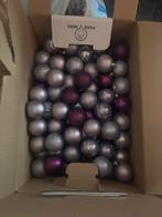 Doos met lila/paarse kerstballen plastic, Ophalen