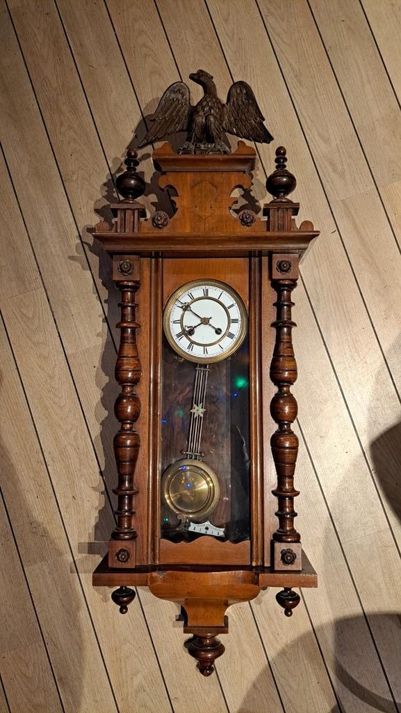 Antieke Wandklok met Adelaar - Goed Lopend!, Antiek en Kunst, Antiek | Klokken, Ophalen