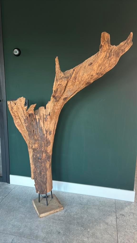 Ibiza vintage houten boomstronk staande lamp met netsnoer, Huis en Inrichting, Lampen | Vloerlampen, Zo goed als nieuw, 150 tot 200 cm