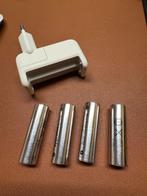 Apple Battery Charger en 4x AA Rechargable Batteries, Ophalen of Verzenden, Zo goed als nieuw, Oplaadbaar
