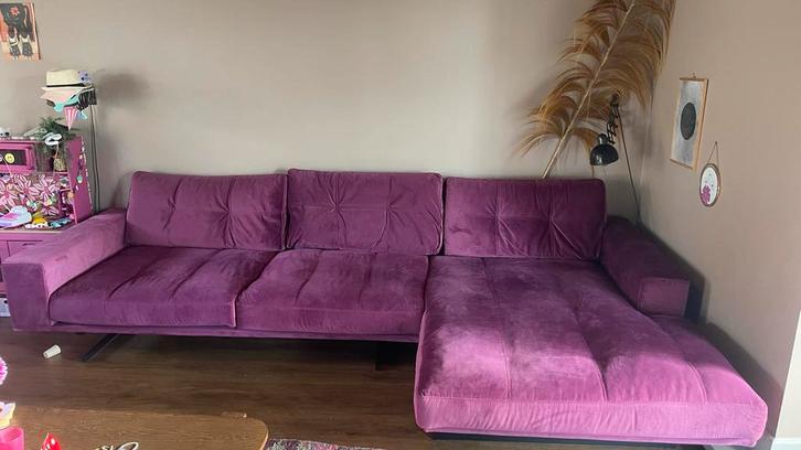 Paarse Velvet Homestock Chaise Longue Bank - 320cm, Huis en Inrichting, Banken | Bankstellen, Gebruikt, Hoekbank, Vierpersoons of meer
