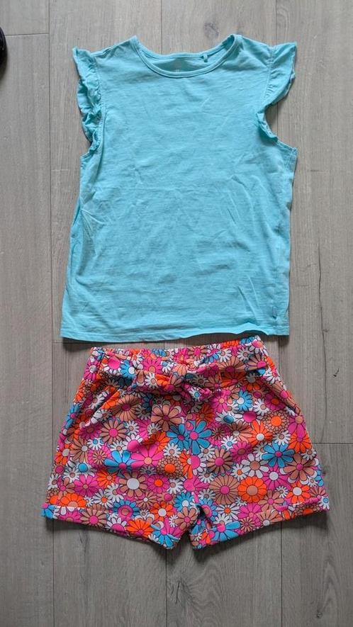 setje 146-152. korte broek & shirt. WE & ter stal, Kinderen en Baby's, Kinderkleding | Maat 146, Zo goed als nieuw, Meisje, Setje