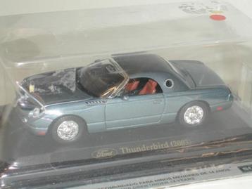 Ford. Thunderbird model 2013 blauw metallic 1:43 in blister. beschikbaar voor biedingen