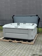 Diverse Jacuzzi's te koop - J-235 / J-245 / J-335 / J-445, Tuin en Terras, Bubbelbaden en Hottubs, Gebruikt, Ophalen of Verzenden