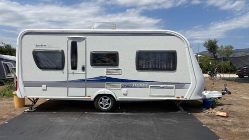 Hobby Excellent 495 UL 2009, Caravans en Kamperen, Caravans, Particulier, tot en met 4, 1000 - 1250 kg, Rondzit, Hobby, 2 aparte bedden