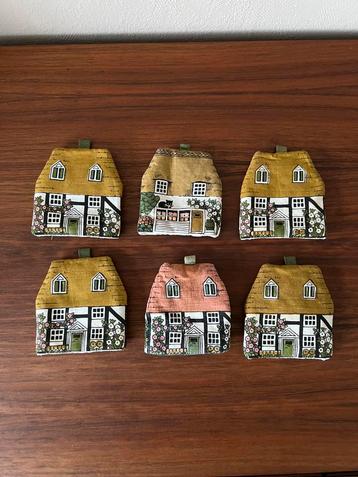 6 vintage eierwarmers cottage Cuckoobird England Pat Albeck beschikbaar voor biedingen