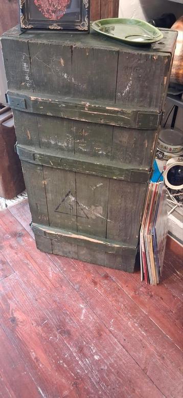 oude munitie legerkist beschikbaar voor biedingen