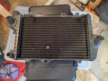 BMW K75 - 33CM RADIATEUR / RADIATOR - 17111464568 beschikbaar voor biedingen