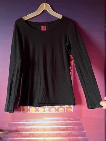 Zwarte longsleeve maat L nu 7,99€ beschikbaar voor biedingen