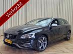 Volvo V60 1.5 T3 *R-Design* Leder / Stoelverwarming / Xenon, 1498 cc, 4 cilinders, Leder en Stof, Zwart
