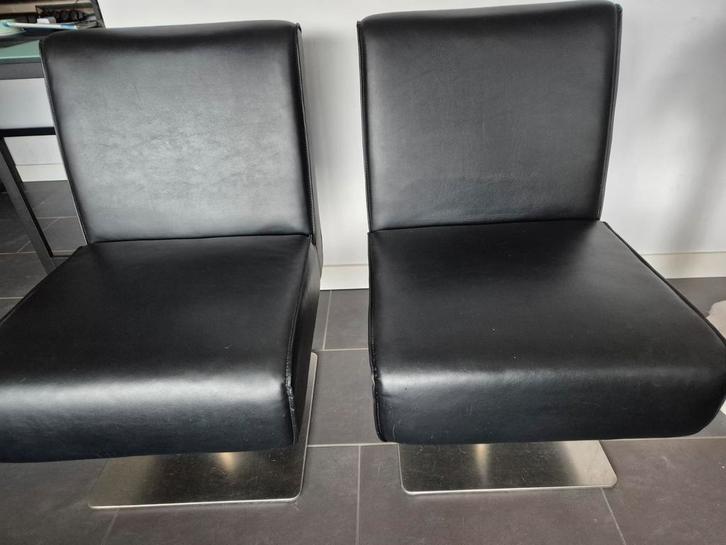 2 Mooie leren stoelen, Huis en Inrichting, Stoelen, Gebruikt, Twee, Leer, Metaal, Zwart, Ophalen