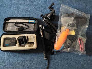 GoPro Hero 11 incl 4 accu's, lader en accessoires ZGAN beschikbaar voor biedingen