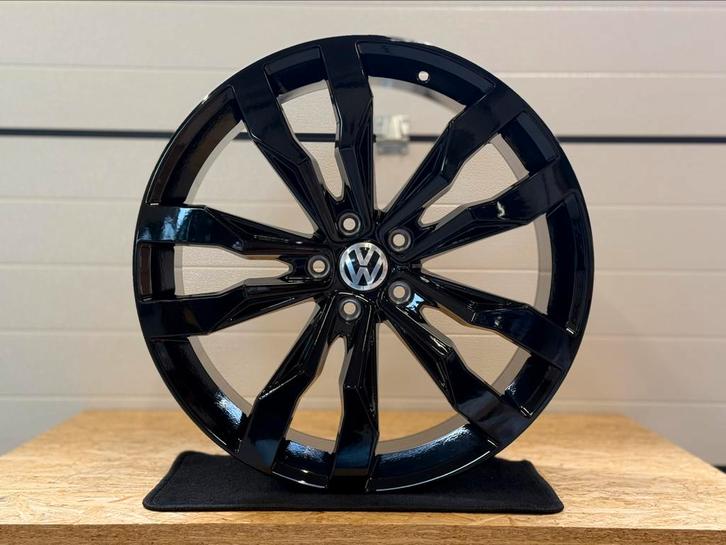 Nieuw Setje 20” Volkswagen Suzuka Tiguan T-Roc R-Line Velgen, Auto-onderdelen, Banden en Velgen, Velg(en), All Season, 20 inch