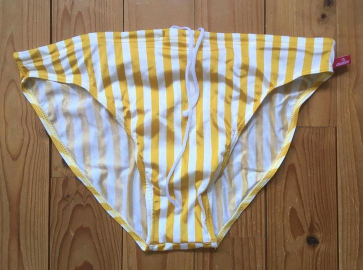Retro Aussiebum nylon zwembroek maat M., Kleding | Heren, Badmode en Zwemkleding, Zwemslip, Maat 48/50 (M), Geel, Ophalen of Verzenden