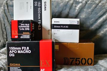 Nikon D7500 met leuk Sigma glaswerk beschikbaar voor biedingen