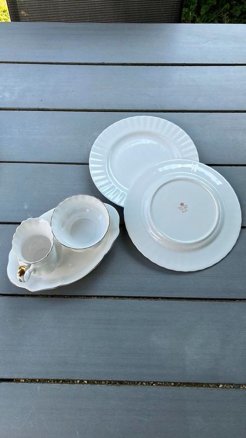Suikerpotje Royal Albert, Val d’Or., Antiek en Kunst, Antiek | Servies los, Ophalen of Verzenden