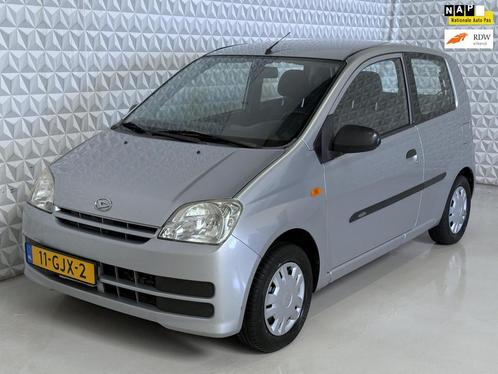 Daihatsu Cuore 1.0-12V 100th Anniversary + nieuwe APK! 139.0, Auto's, Daihatsu, Bedrijf, Te koop, Cuore, ABS, Airbags, Isofix