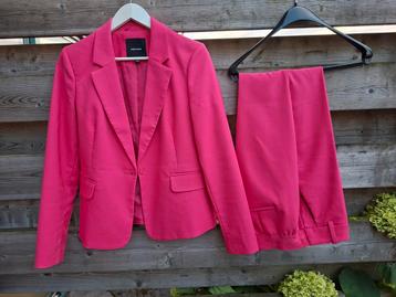 VERO MODA SUPER GAAF PAK..MAAT 38. beschikbaar voor biedingen