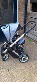 Mutsy Evo 3 combinatie kinderwagen met luchtbanden, Kinderen en Baby's, Met autostoeltje, Gebruikt, Combiwagen, Mutsy