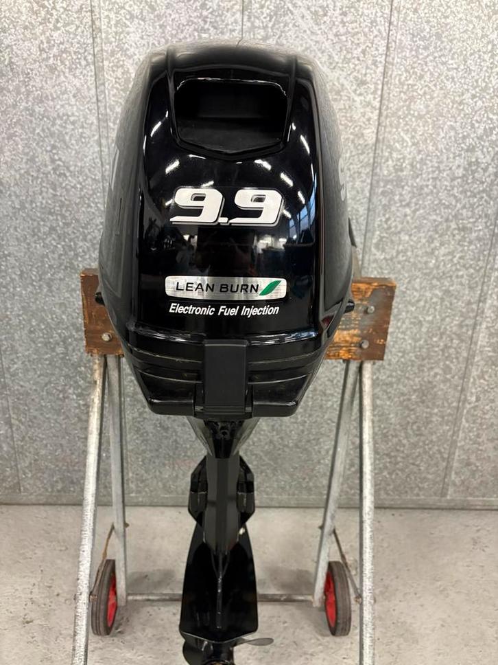 Suzuki 9.9 PK Buitenboordmotor - Zo Goed Als Nieuw!, Watersport en Boten, Buiten- en Binnenboordmotoren, Zo goed als nieuw, Benzine