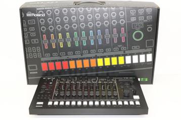Keurige Roland TR8S DJ-controller / Rhythm Performer beschikbaar voor biedingen