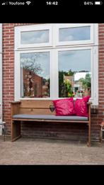Leuk bankje met hart en een grijs kussen, Ophalen, Gebruikt