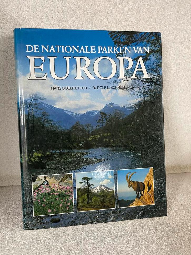 De Nationale Parken van Europa - Prachtig boek!, Boeken, Natuur, Zo goed als nieuw, Wandel- of Recreatiegebieden, Ophalen of Verzenden