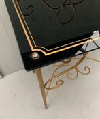 Goudkleurig tafeltje met zwarte glasplaat - vintage retro, Huis en Inrichting, Tafels | Bijzettafels, Glas, 60 cm of meer, Gebruikt