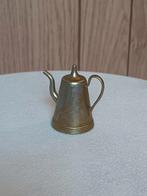 Oude theepot poppenhuis (1960), Ophalen of Verzenden, Gebruikt, Poppenhuis