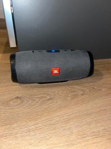 Jbl charge essential beschikbaar voor biedingen