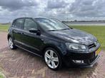 Volkswagen Polo 1.2 TSI Life AIRCO|NAVI|CRUISE|PDC|NW APK, Auto's, Stof, Gebruikt, 4 cilinders, Zwart