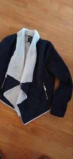 Mooi zwart zacht gevoerd a-symetrisch jasje, maat S, Zwart, Zo goed als nieuw, Jasje, Maat 36 (S)