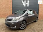 Toyota Yaris 1.3 VVT-i Aspiration | PANO | TREKHAAK | LMV |, Voorwielaandrijving, Euro 5, Gebruikt, Zwart