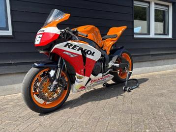 Circuit Honda cbr 1000 RR    Ten Kate  beschikbaar voor biedingen