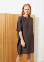 Monique van Heist dress le midi silk M Cappuccino, Kleding | Dames, Jurken, Maat 38/40 (M), Overige kleuren, Ophalen of Verzenden