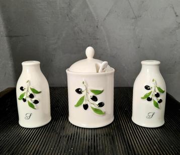 2 specerijenpotjes + mosterdpotje barbotine olijventak Revol beschikbaar voor biedingen