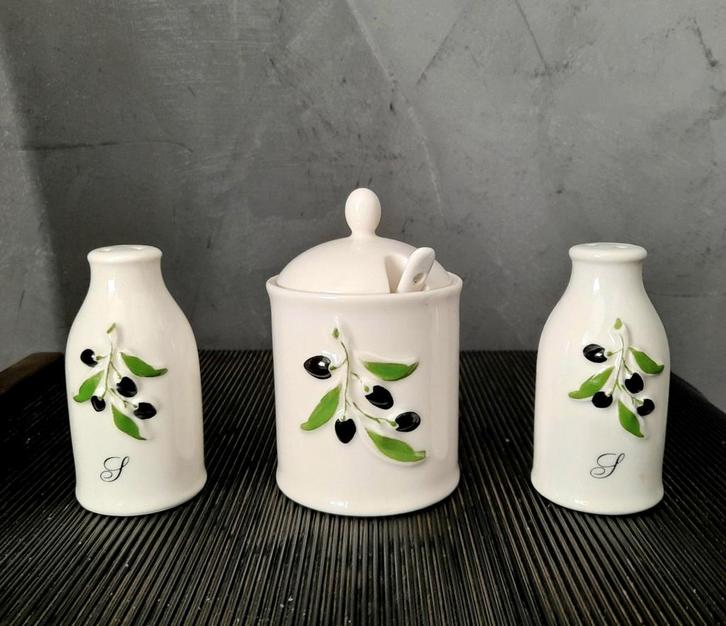 2 specerijenpotjes + mosterdpotje barbotine olijventak Revol, Huis en Inrichting, Keuken | Servies, Nieuw, Overige stijlen, Porselein