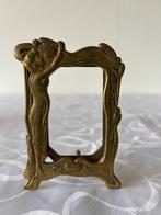 Art-nouveau messing fotolijst met vrouwenfiguur. 7 * 10., Ophalen of Verzenden