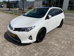 Toyota Auris 1.8 Hybrid Touring Sports CVT PANO Nov.2013 Wit, 65 €/maand, Wit, 1798 cc, 25 km/l